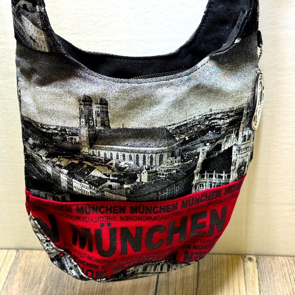 Robin Ruth Canvas Shoulder Crossbody Bag Munchen Germany Skyline Black Red